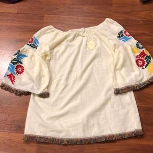 Women’s off shoulder large top NWT